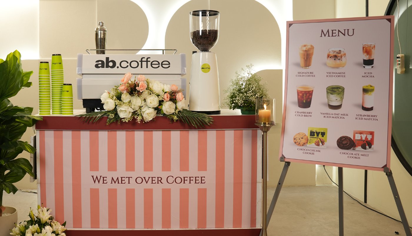 abcoffee live coffee counter styled for a wedding